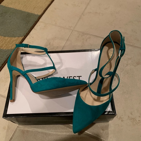 Teal suede heels - Picture 2 of 3